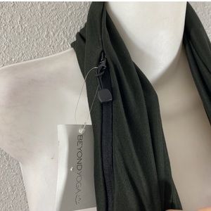 Beyond Yoga Infinity scarf